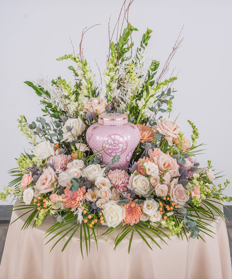 Gentle Remembrance Urn Tribute